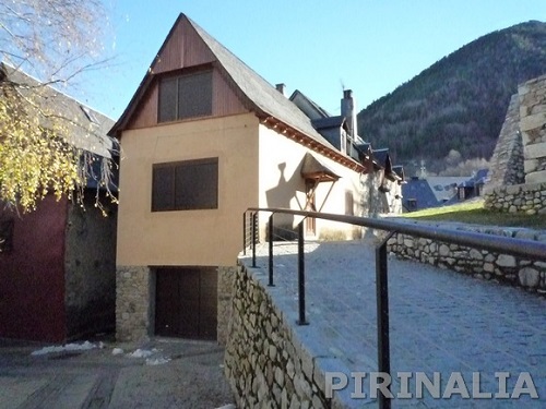 Casa aranesa