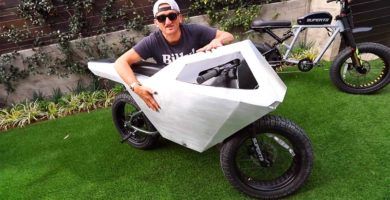 YouTuber hizo una Cyber-Bike inspirada en el Cybertruck de Tesla