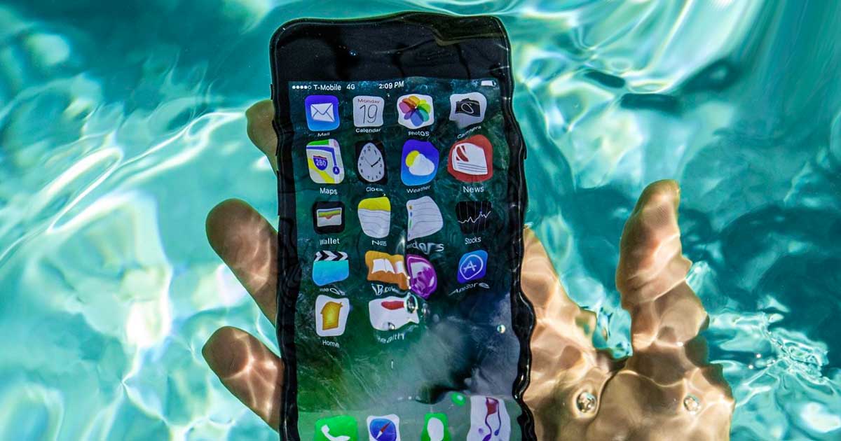 iPhone perdido en Disney sigue funcionando después de estar bajo el agua 2 meses